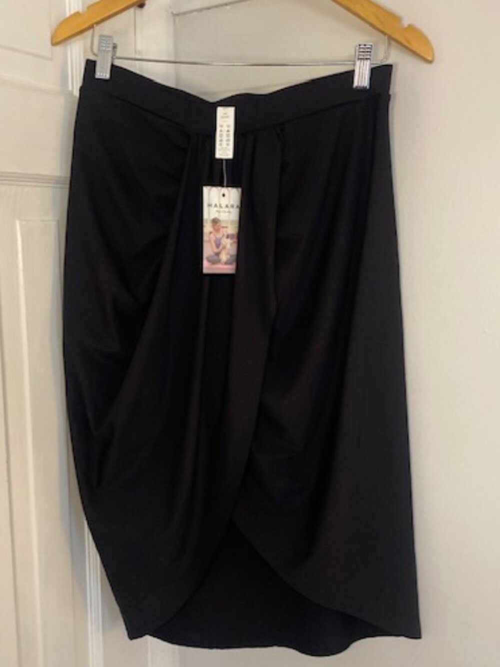 Halara Midi Skirt Wrap 'look' Built in shorts Skirt Size L NWT